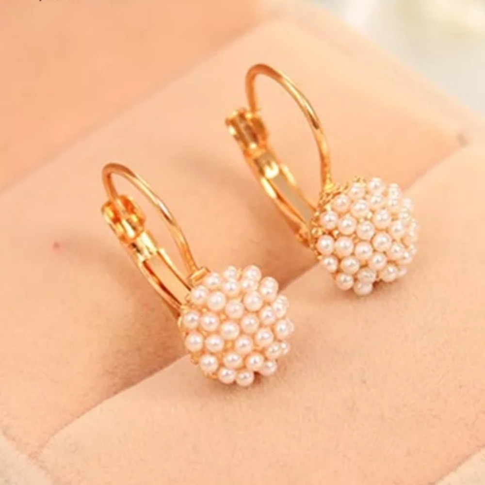 Pearl Bead Cluster Earrings - Gold Tone